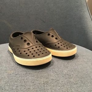 Toddler Size C7 Black and White Native Shoes